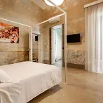 Aparthotel Dimora Storica Briganti 3*