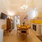 Aparthotel Dimora Storica Briganti 3*